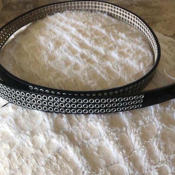 Women’s Black Belt with silver accents. Size L - Picture 4 of 6